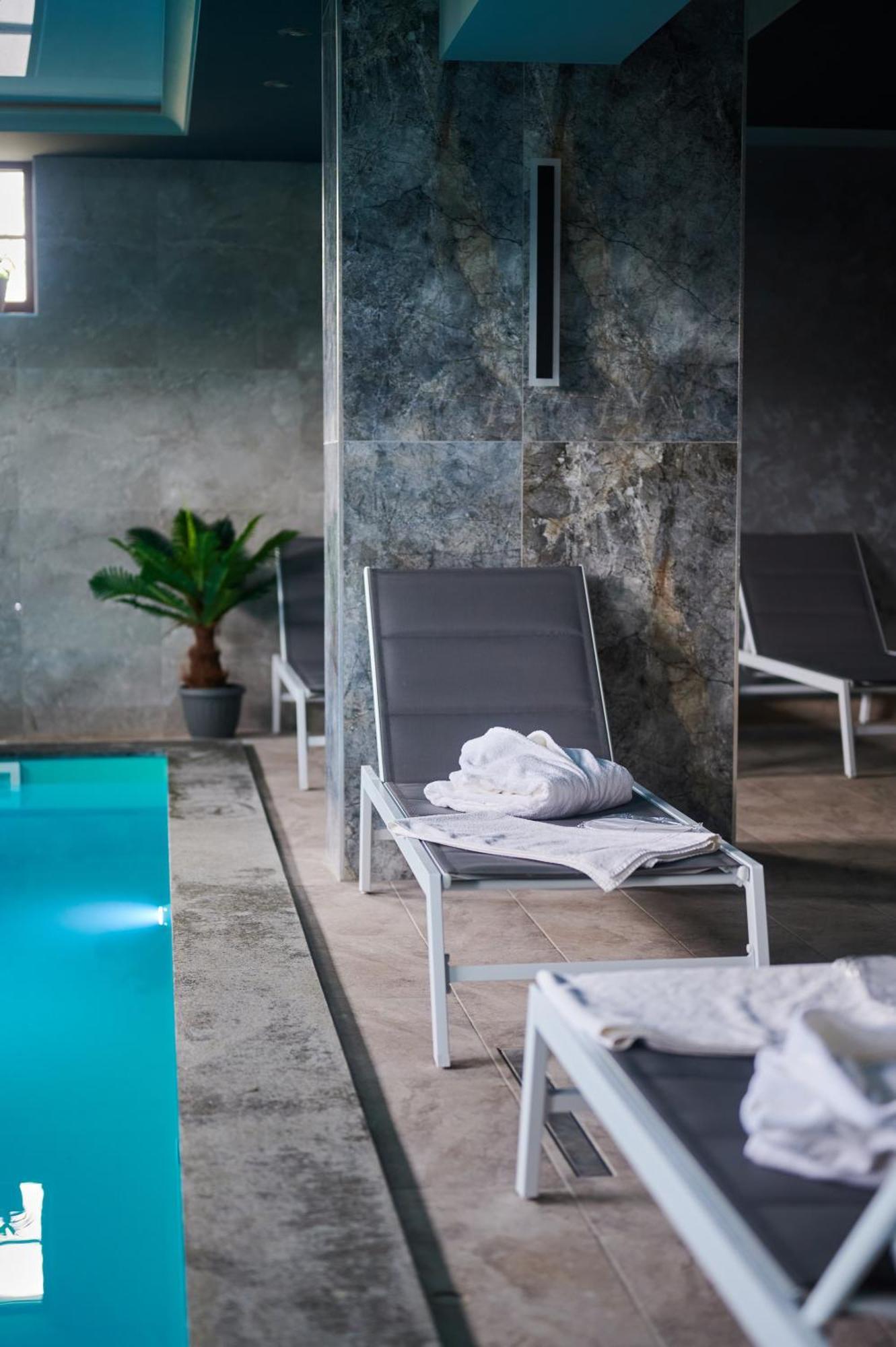 Poiana Bucovat Hotel Gura Humorului Luaran gambar