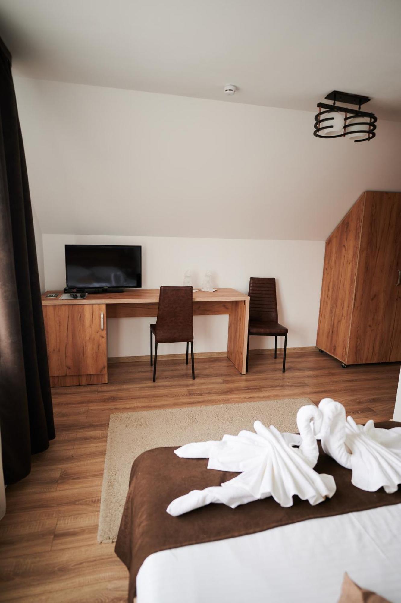 Poiana Bucovat Hotel Gura Humorului Luaran gambar