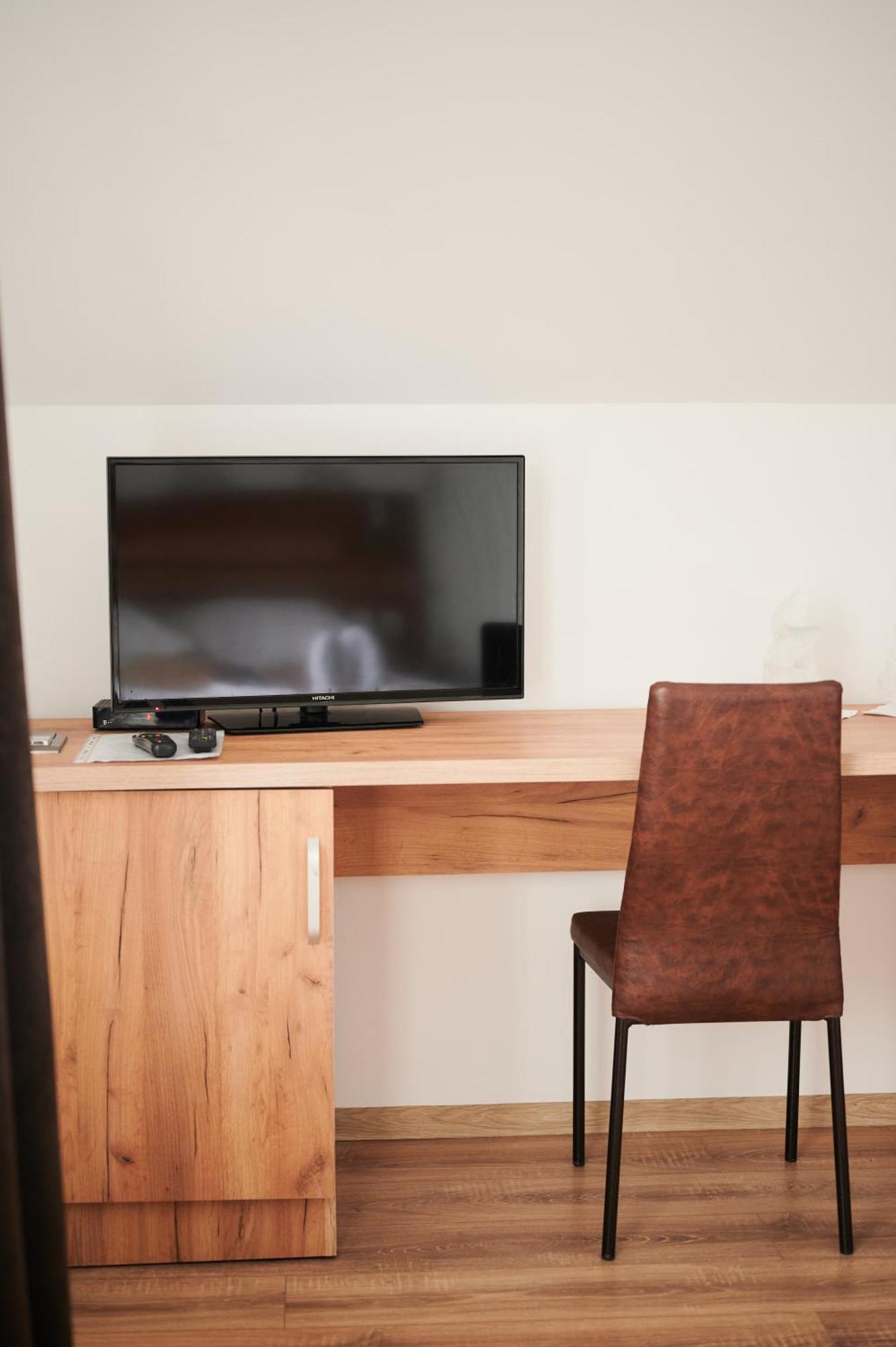 Poiana Bucovat Hotel Gura Humorului Luaran gambar