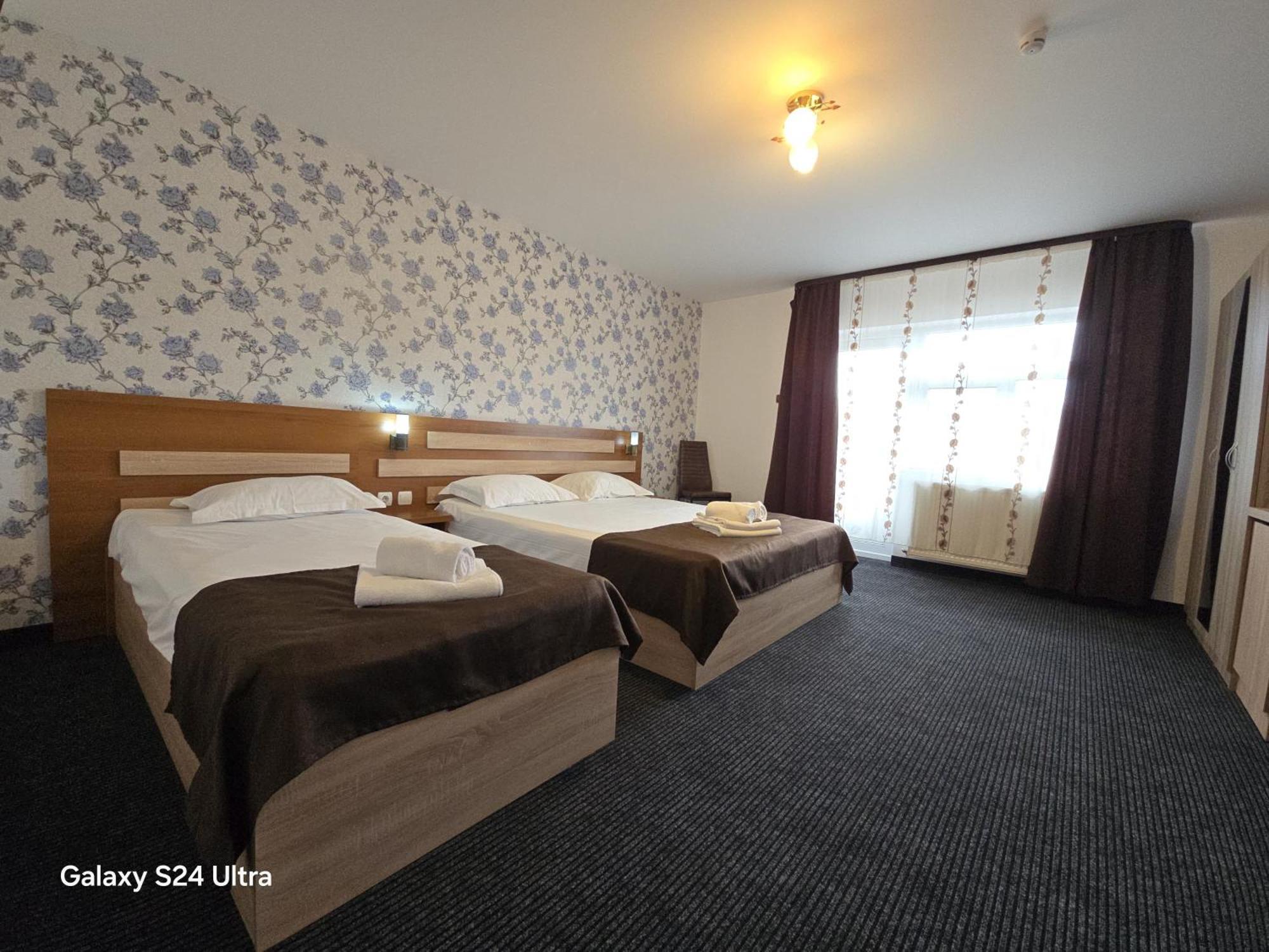 Poiana Bucovat Hotel Gura Humorului Luaran gambar